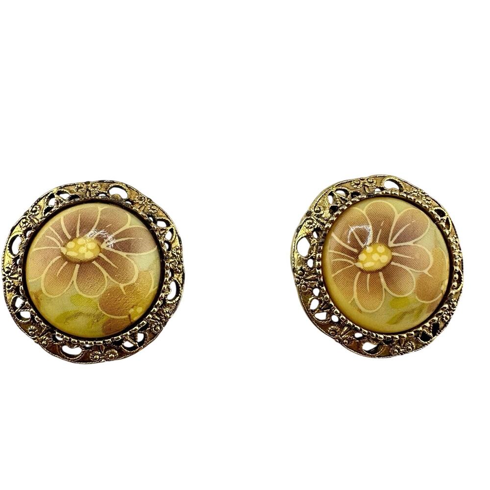 1928 Vintage Style Cream Cabachon Filigree Bezel Gold Tone .75" Clip On Earrings